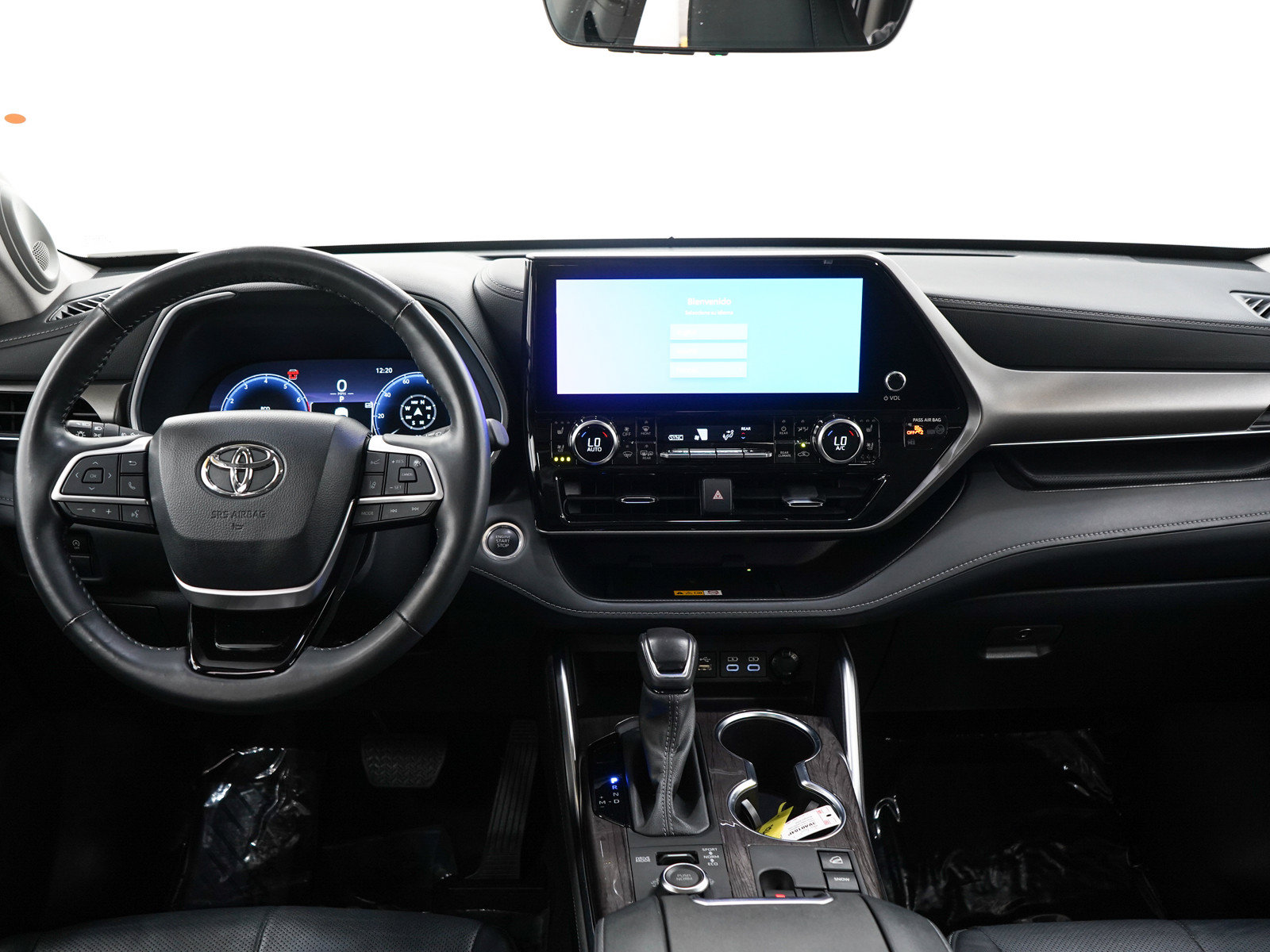 Used 2024 Toyota Highlander Limited AWD/4WD image 17