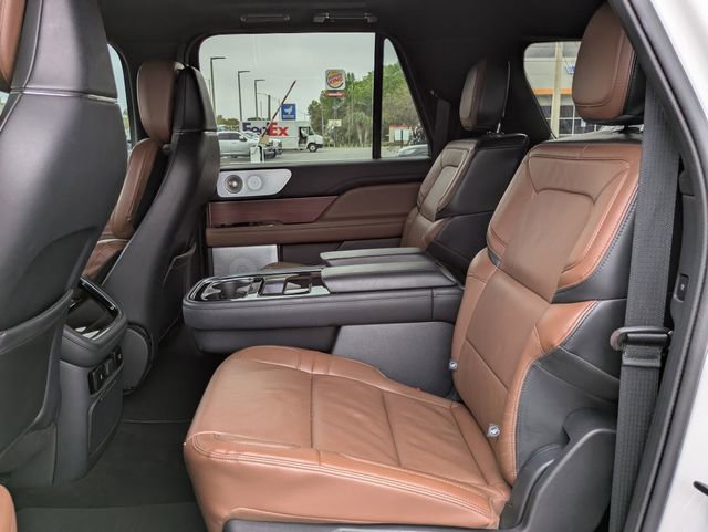 Used 2023 Lincoln Navigator L Reserve image 14