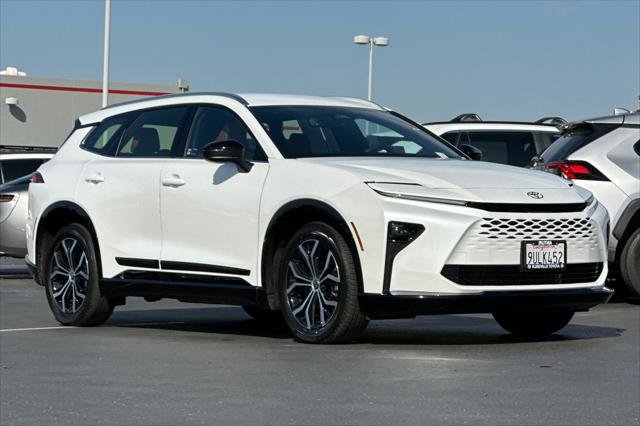 Certified 2025 Toyota Crown Signia image 5