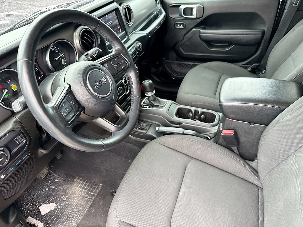 Used 2023 Jeep Wrangler Unlimited w/ Cold Weather Group AWD/4WD image 25