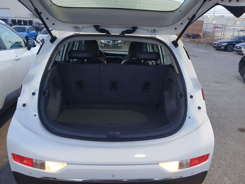 Used 2021 Chevrolet Bolt Premier w/ Infotainment Package image 10