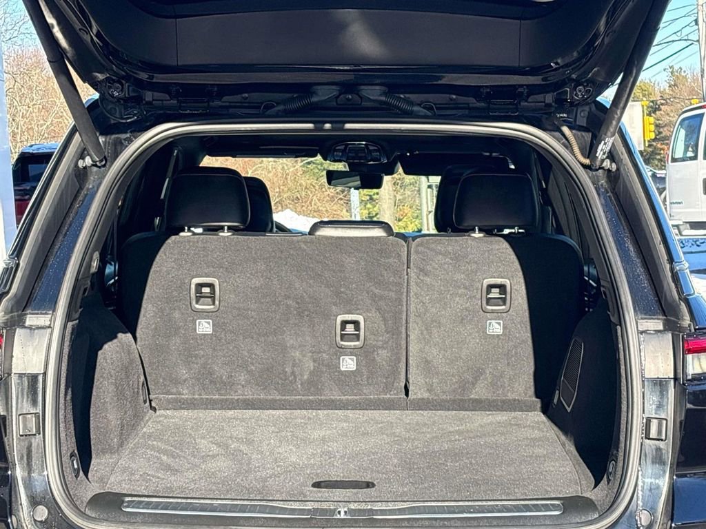 Used 2023 Jeep Grand Cherokee Overland w/ Luxury Tech Group IV image 12