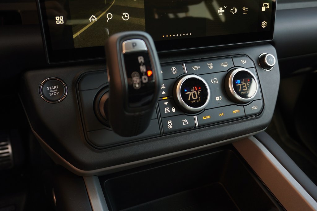 New 2026 Land Rover Defender 130 V8 AWD/4WD image 28