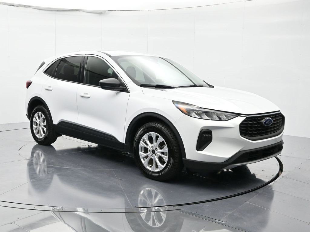 Used 2023 Ford Escape Active image 3