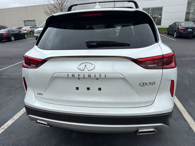 Used 2023 INFINITI QX50 Sensory image 8