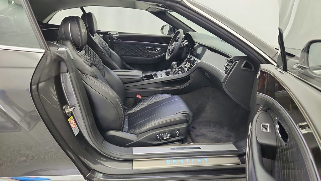 Used 2020 Bentley Continental GT image 27