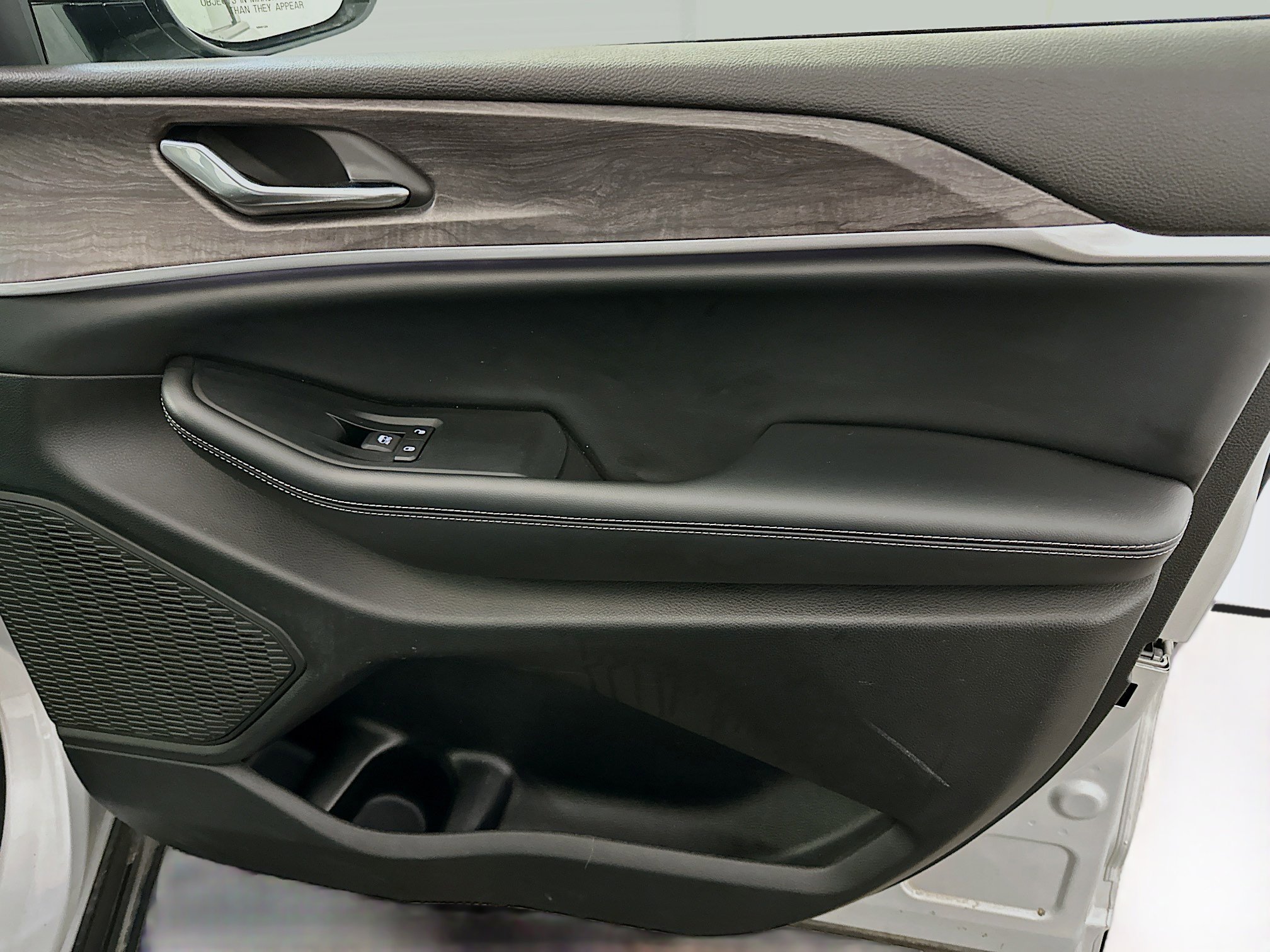 Used 2024 Jeep Grand Cherokee L Limited w/ Luxury Tech Group II image 36