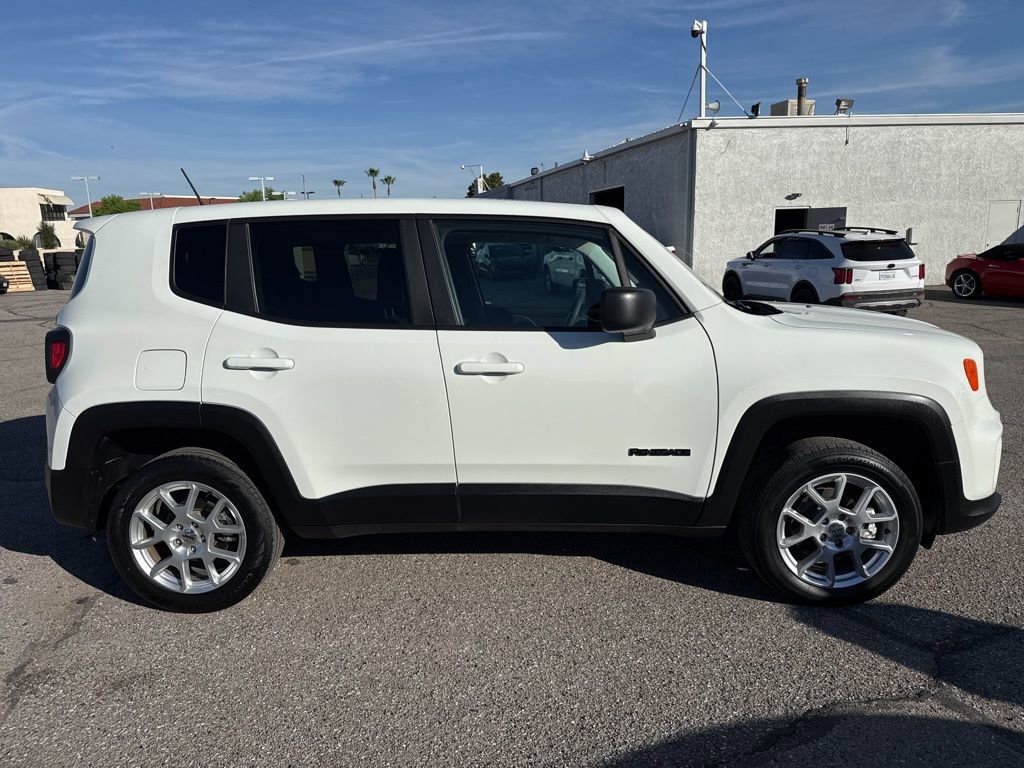 Used 2023 Jeep Renegade Latitude image 8