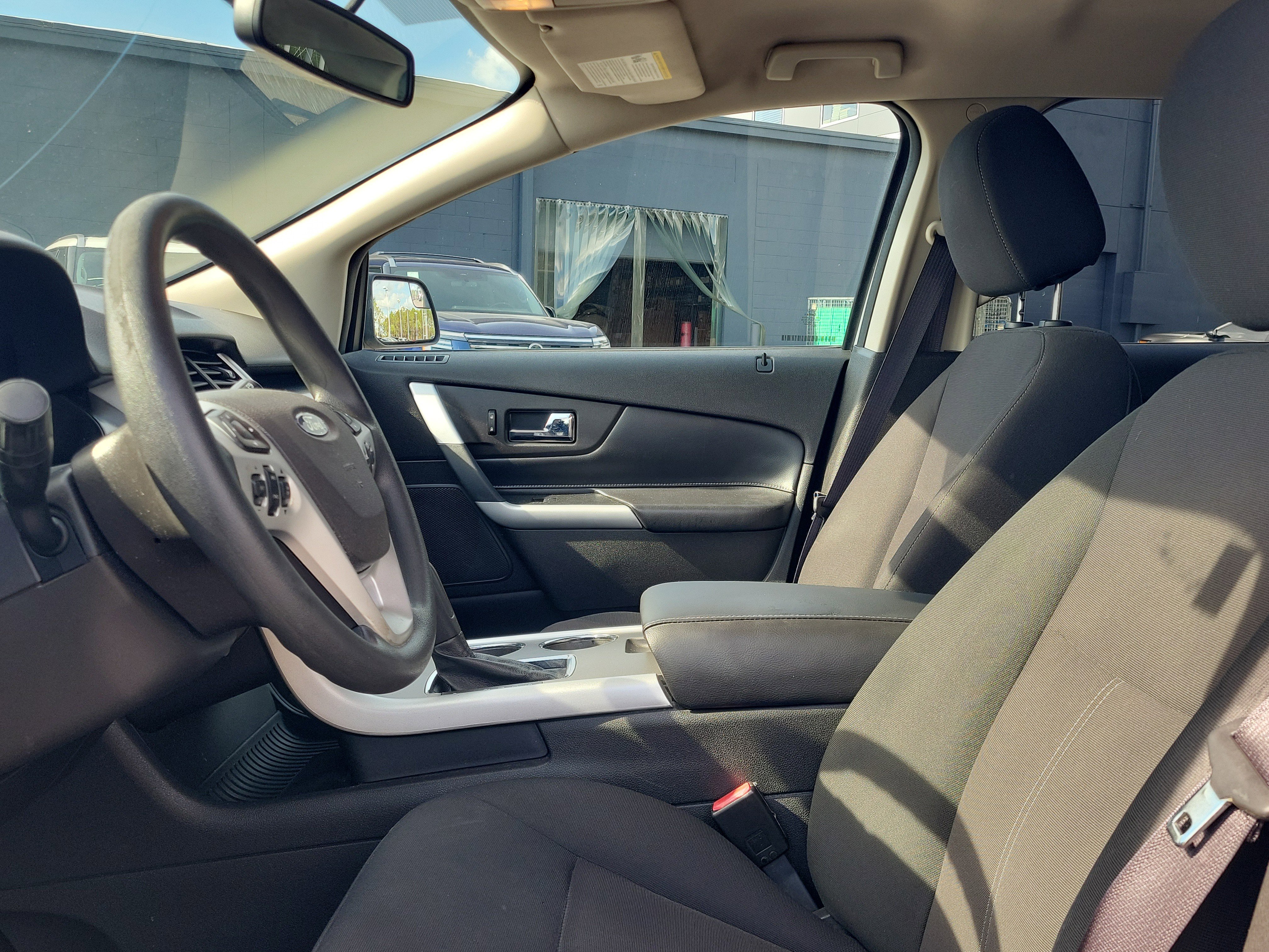 Used 2013 Ford Edge SE image 21