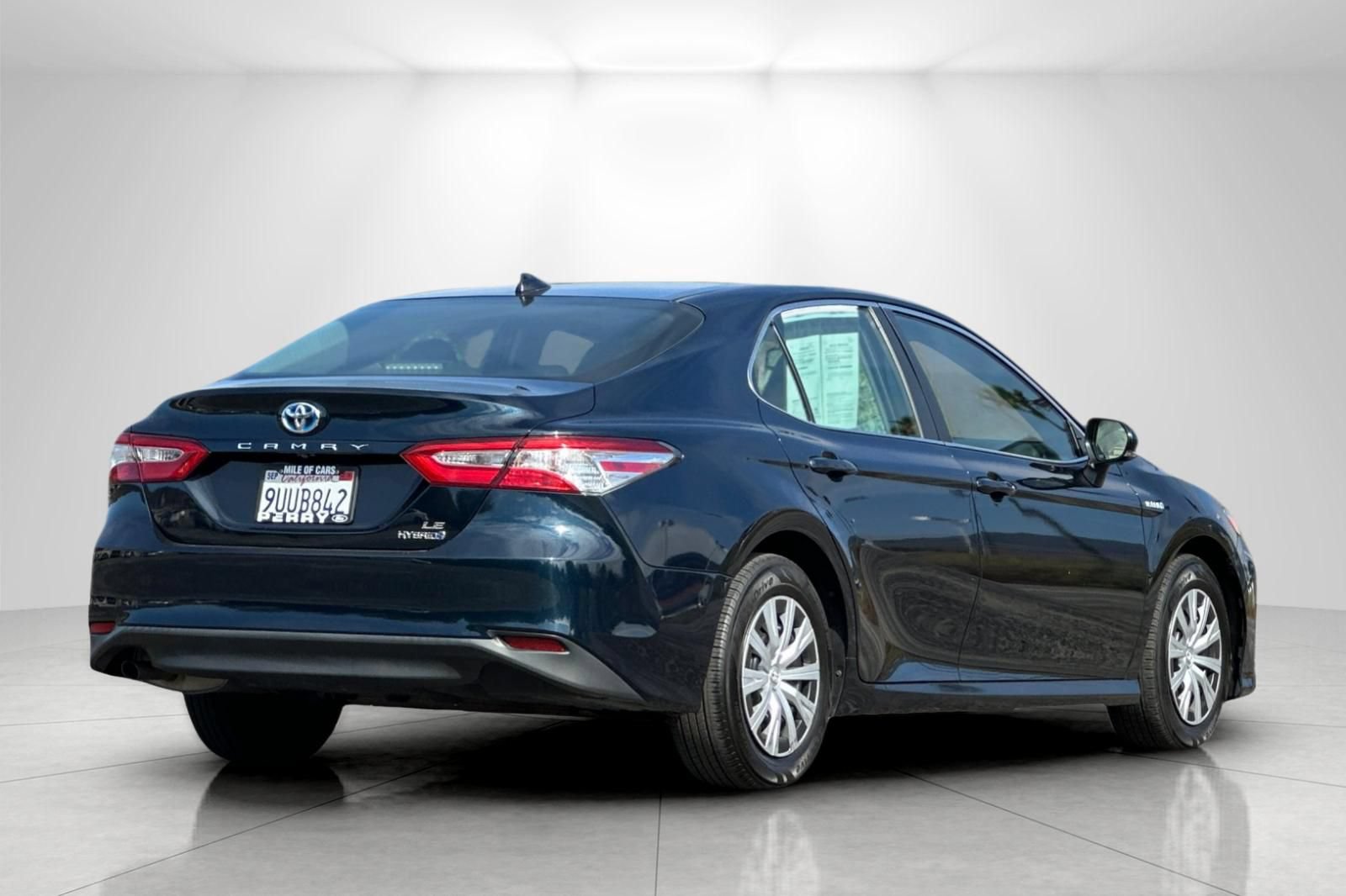 Used 2020 Toyota Camry LE w/ Fleet Convenience Package FWD image 3