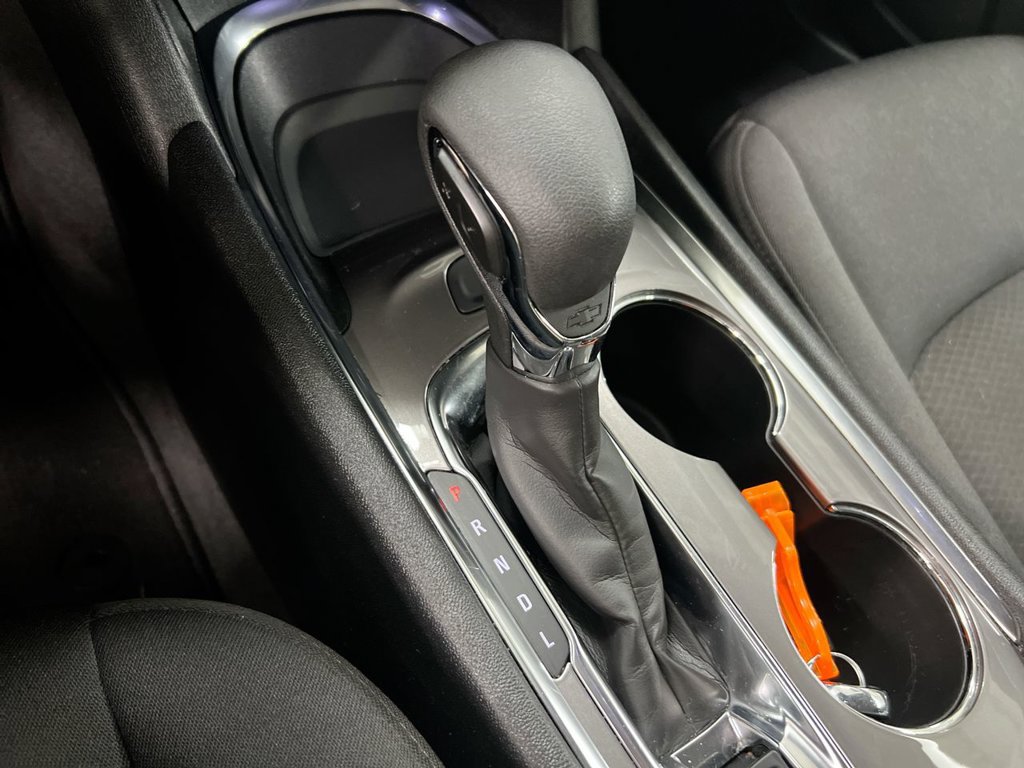 Used 2025 Chevrolet Malibu LT FWD image 17