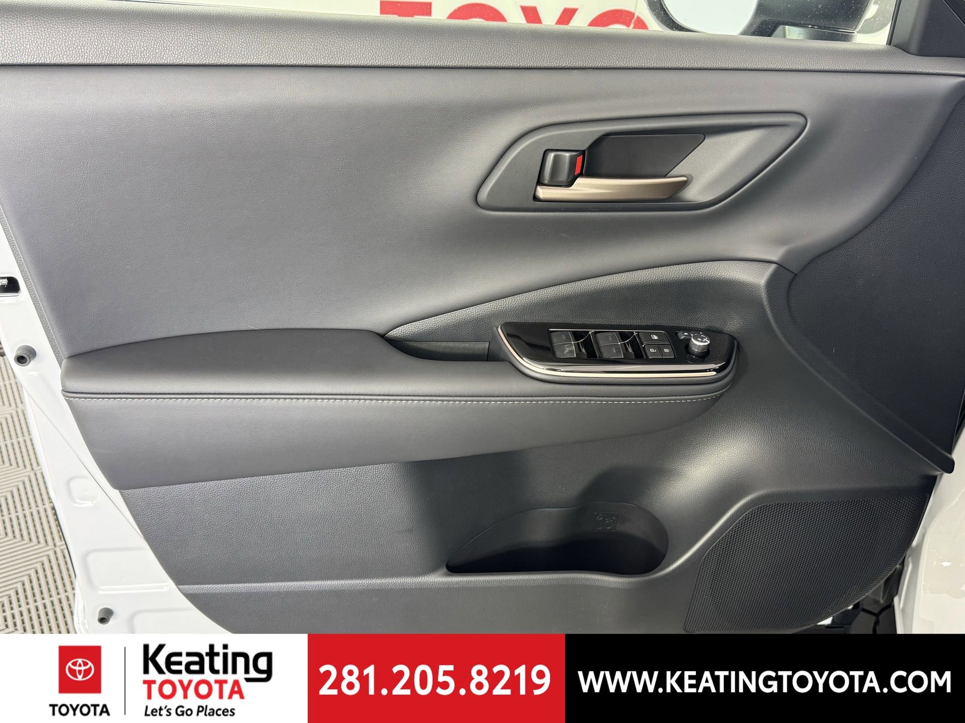 New 2026 Toyota Crown XLE image 13