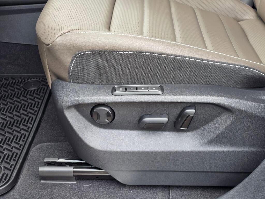 New 2026 Volkswagen Atlas SEL image 22