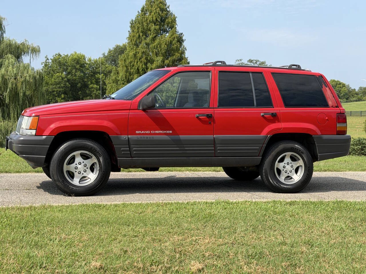 Used 1996 Jeep Grand Cherokee Laredo RWD image 5