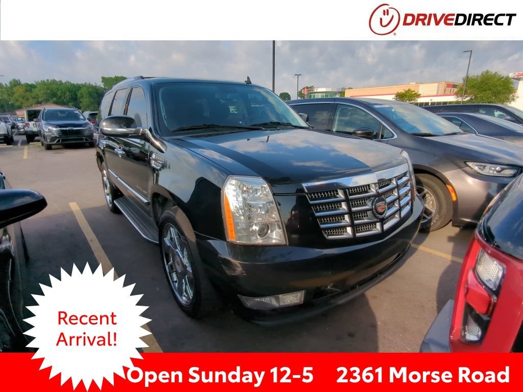Used 2014 Cadillac Escalade Luxury AWD/4WD image 1