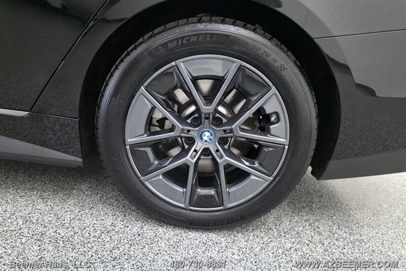 Used 2023 BMW i4 eDrive35 RWD image 19