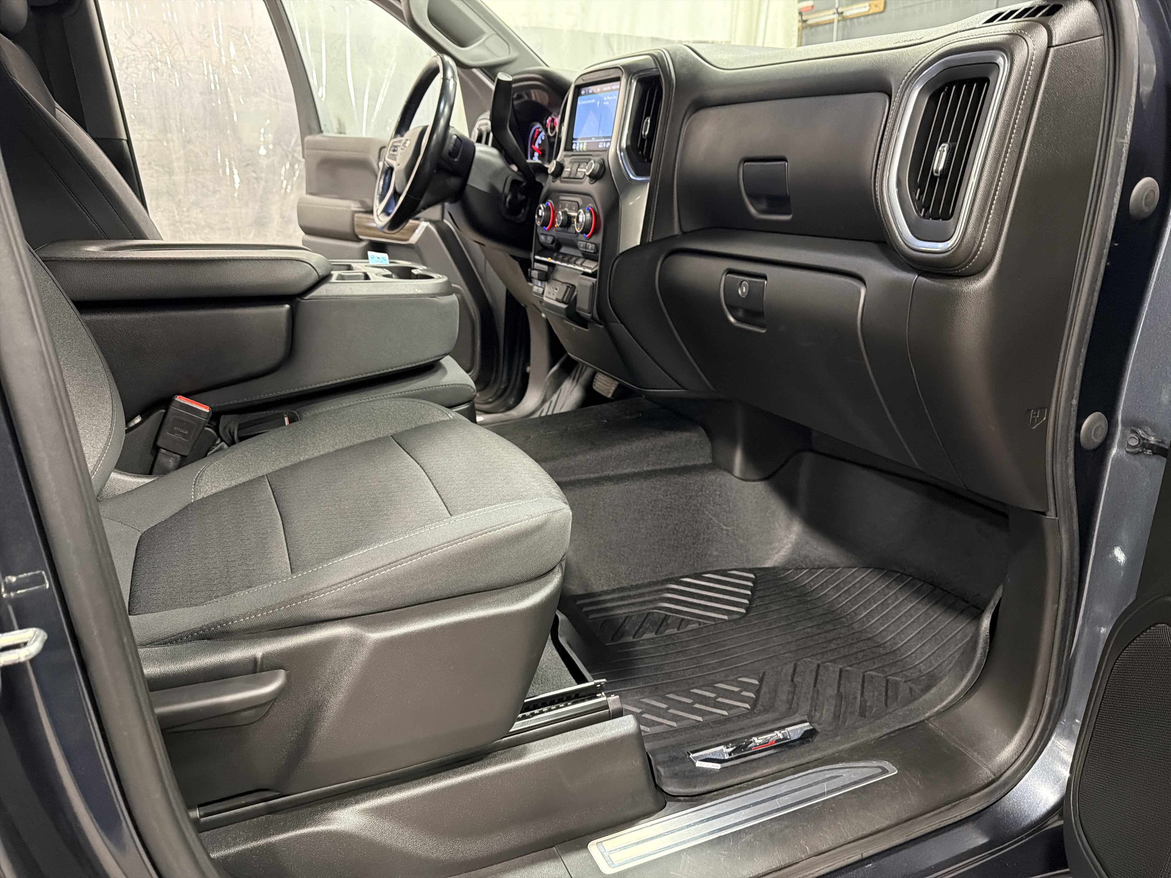 Used 2022 Chevrolet Silverado 1500 RST image 18