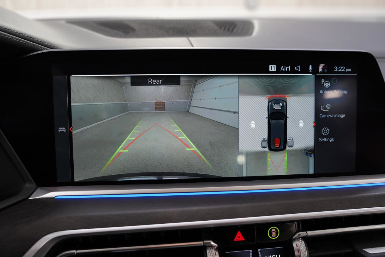 Used 2022 BMW X7 M50i w/ Dynamic Handling Package image 20