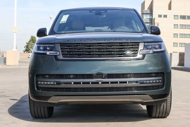 New 2025 Land Rover Range Rover Long Wheelbase SE image 2