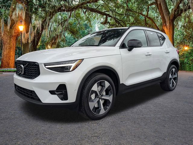 New 2026 Volvo XC40 B5 Plus w/ Protection Package Premier image 8