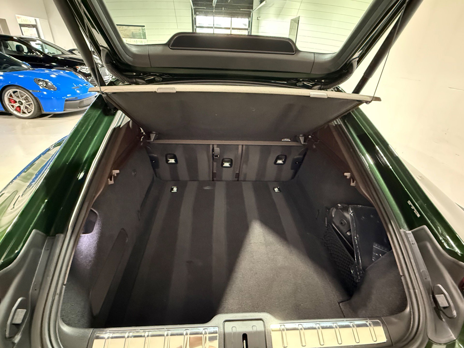 Used 2025 Porsche Panamera 4 image 22