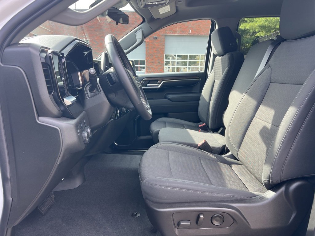 Used 2022 Chevrolet Silverado 1500 LT image 13