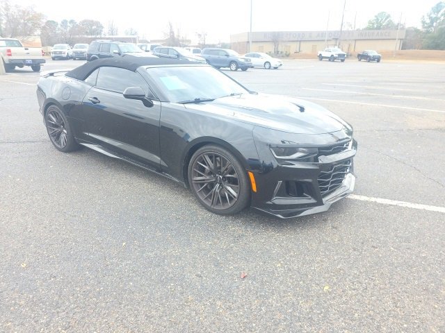 Used 2023 Chevrolet Camaro ZL1 image 1