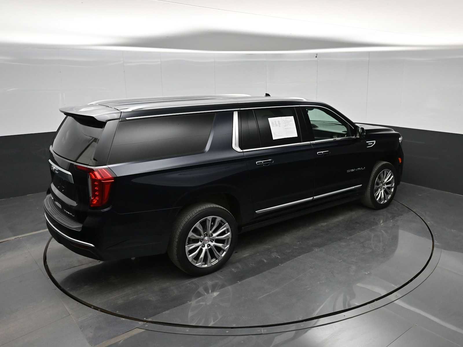 Used 2023 GMC Yukon XL Denali w/ Max Trailering Package AWD/4WD image 35