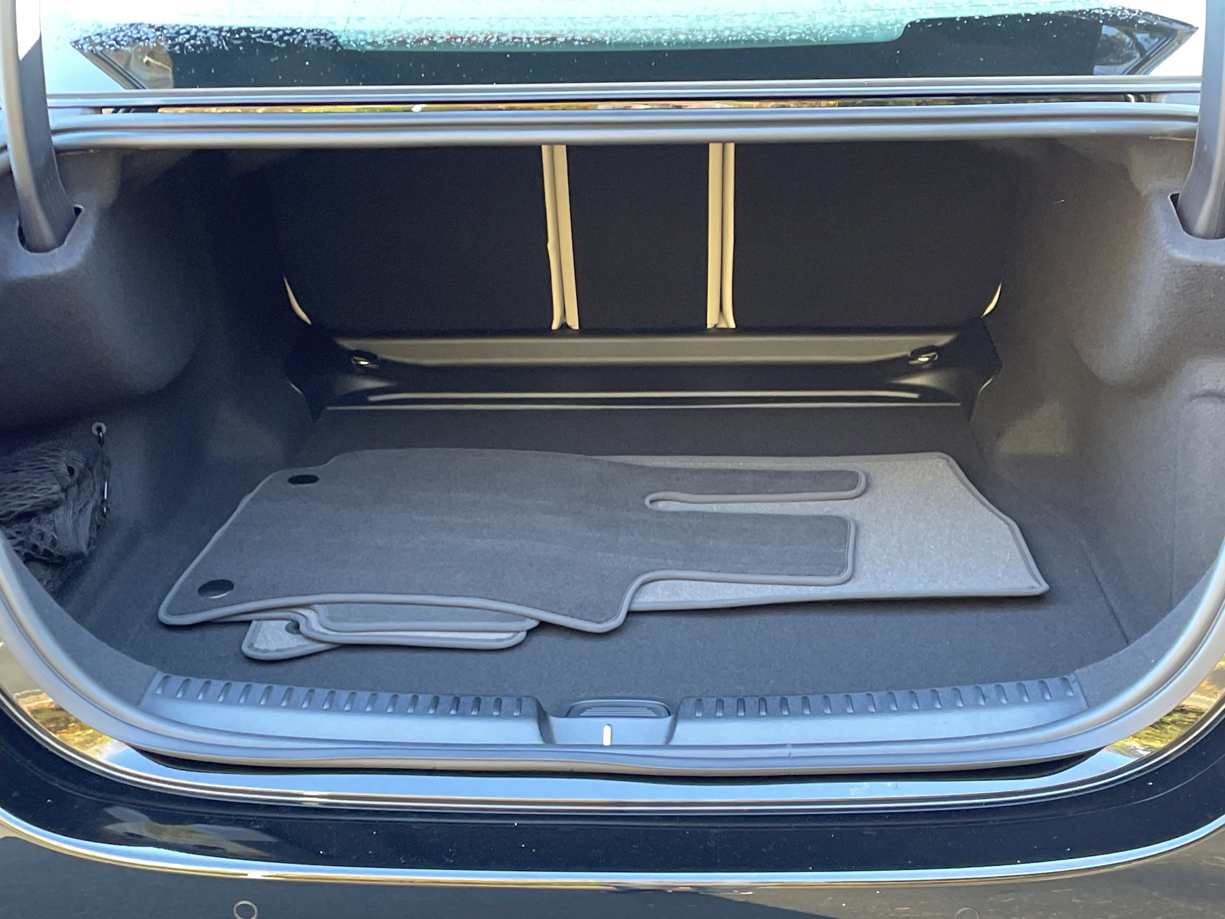 New 2026 Mercedes-Benz E 350 4MATIC Sedan image 9