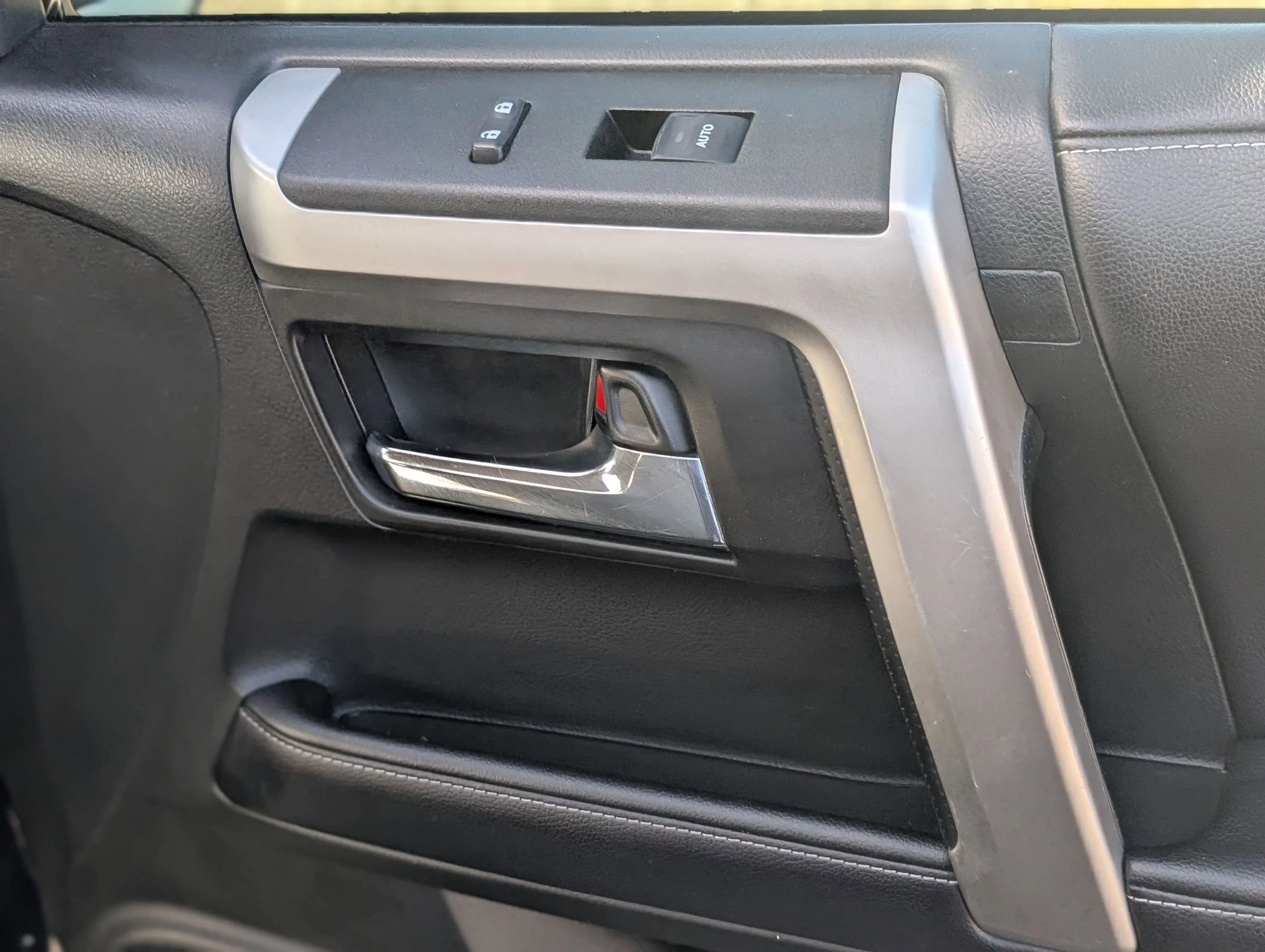 Used 2019 Toyota 4Runner SR5 Premium image 9