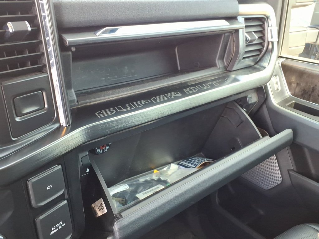 Used 2024 Ford F250 Lariat w/ Sport Appearance Package AWD/4WD image 32