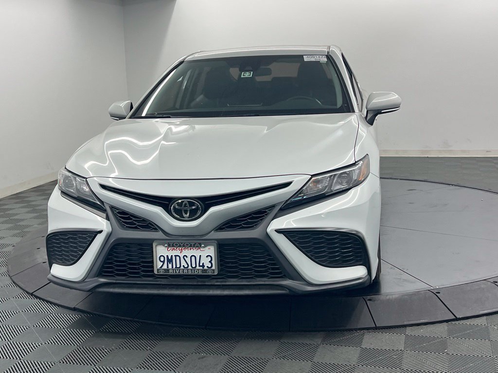 Used 2024 Toyota Camry SE w/ Blackout Package (TMS) FWD image 4