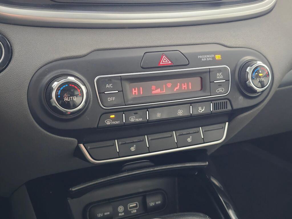 Used 2019 Kia Sorento SX image 34