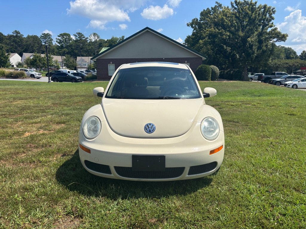 Used 2007 Volkswagen Beetle Coupe w/ Package 1 FWD image 2