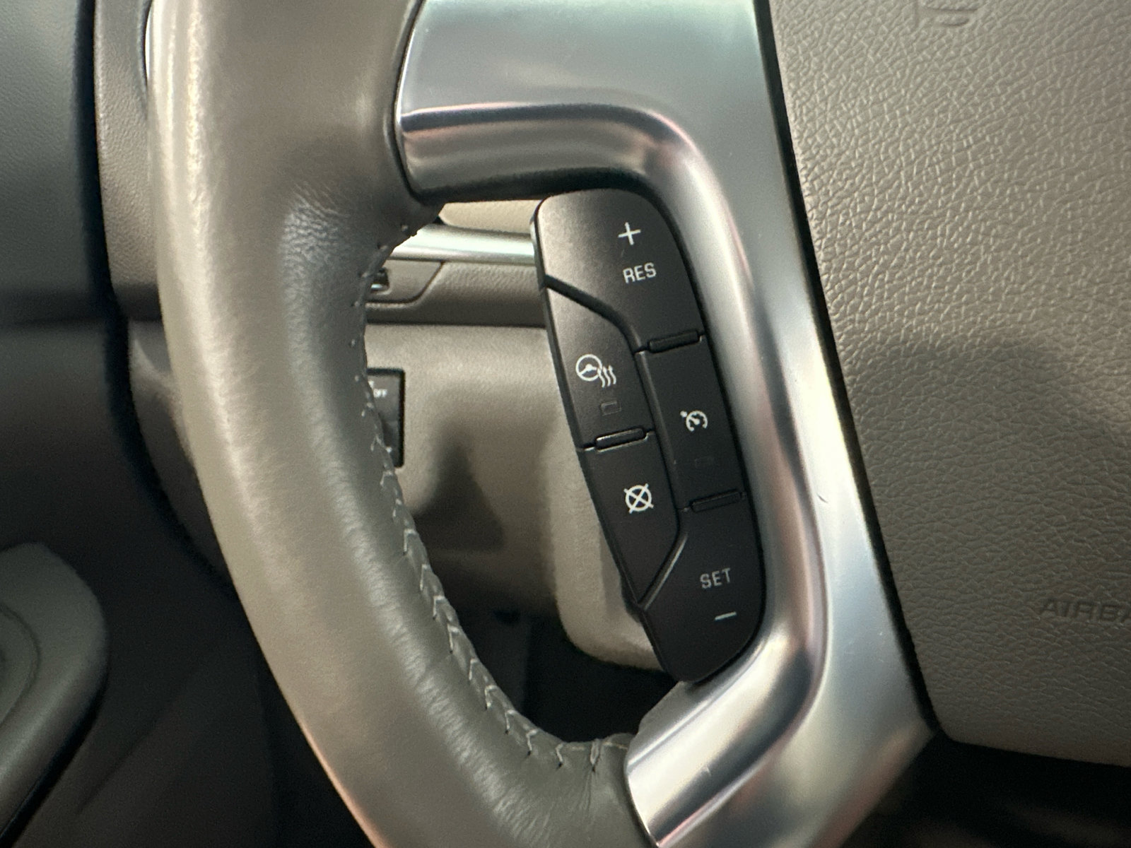 Used 2017 Chevrolet Traverse Premier FWD image 20