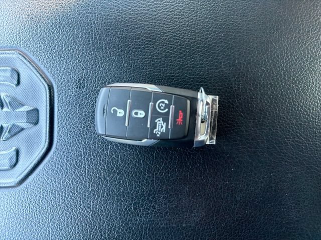 Used 2025 RAM 1500 Laramie AWD/4WD image 34