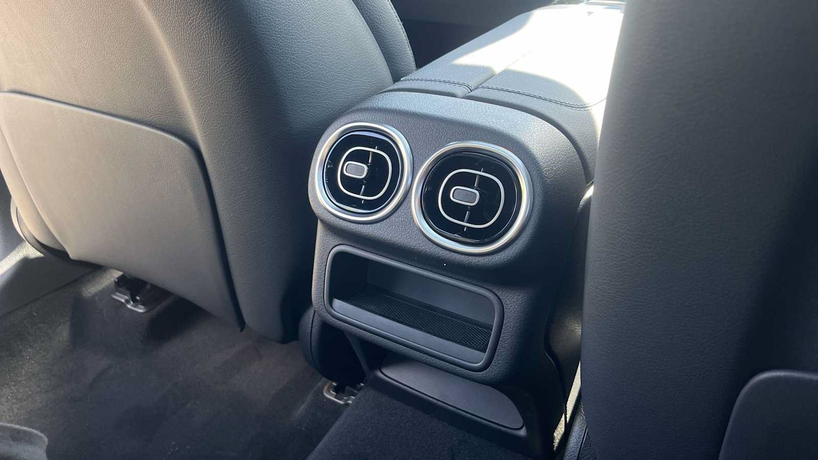 New 2026 Mercedes-Benz GLC 300 4MATIC image 36