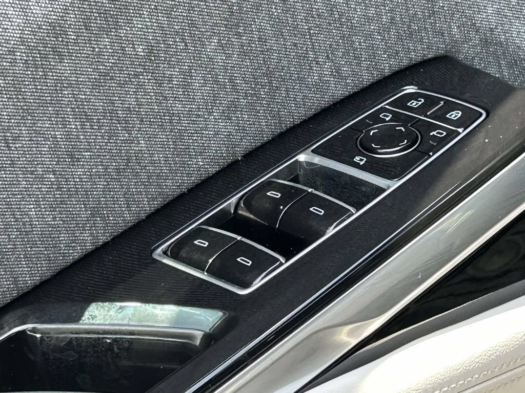 New 2026 Cadillac Escalade ESV V AWD/4WD image 17