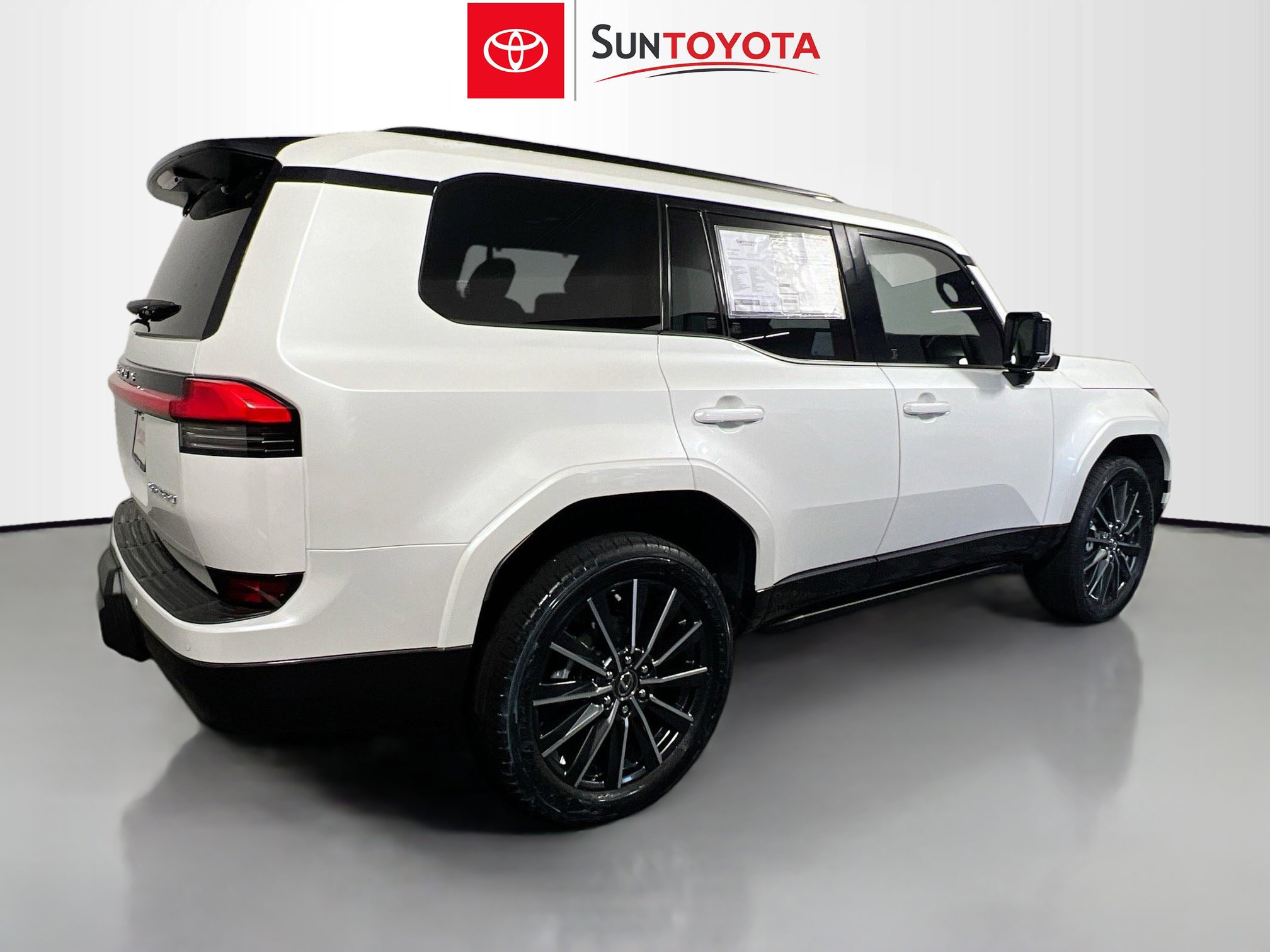 Used 2024 Lexus GX 550 w/ Accessory Package (Z1) AWD/4WD image 4