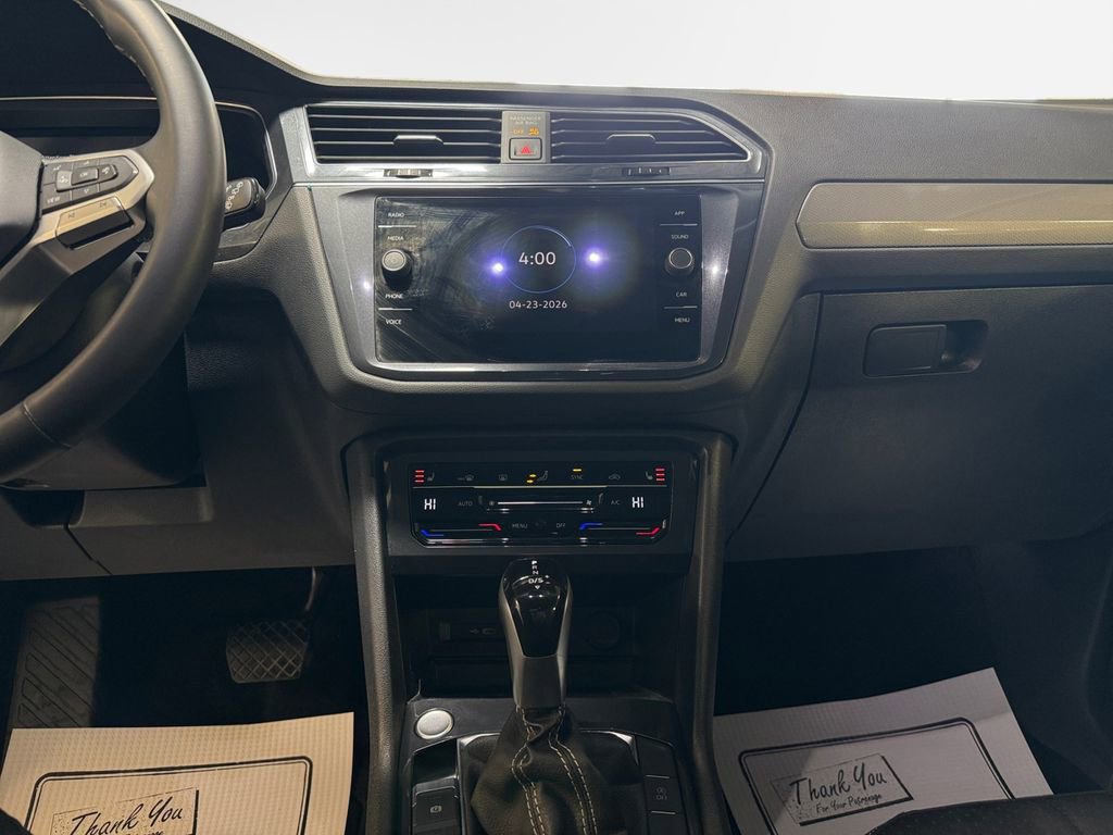 Used 2022 Volkswagen Tiguan SE AWD/4WD image 22