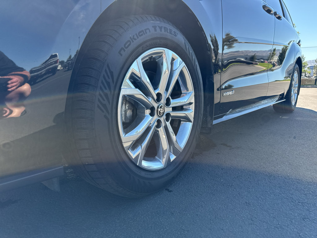 Used 2021 Toyota Sienna XSE w/ XSE Plus Package AWD/4WD image 20
