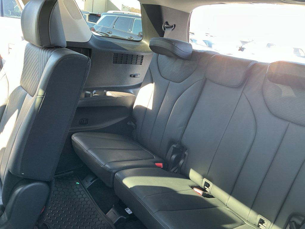 Used 2023 Hyundai Palisade SEL image 14