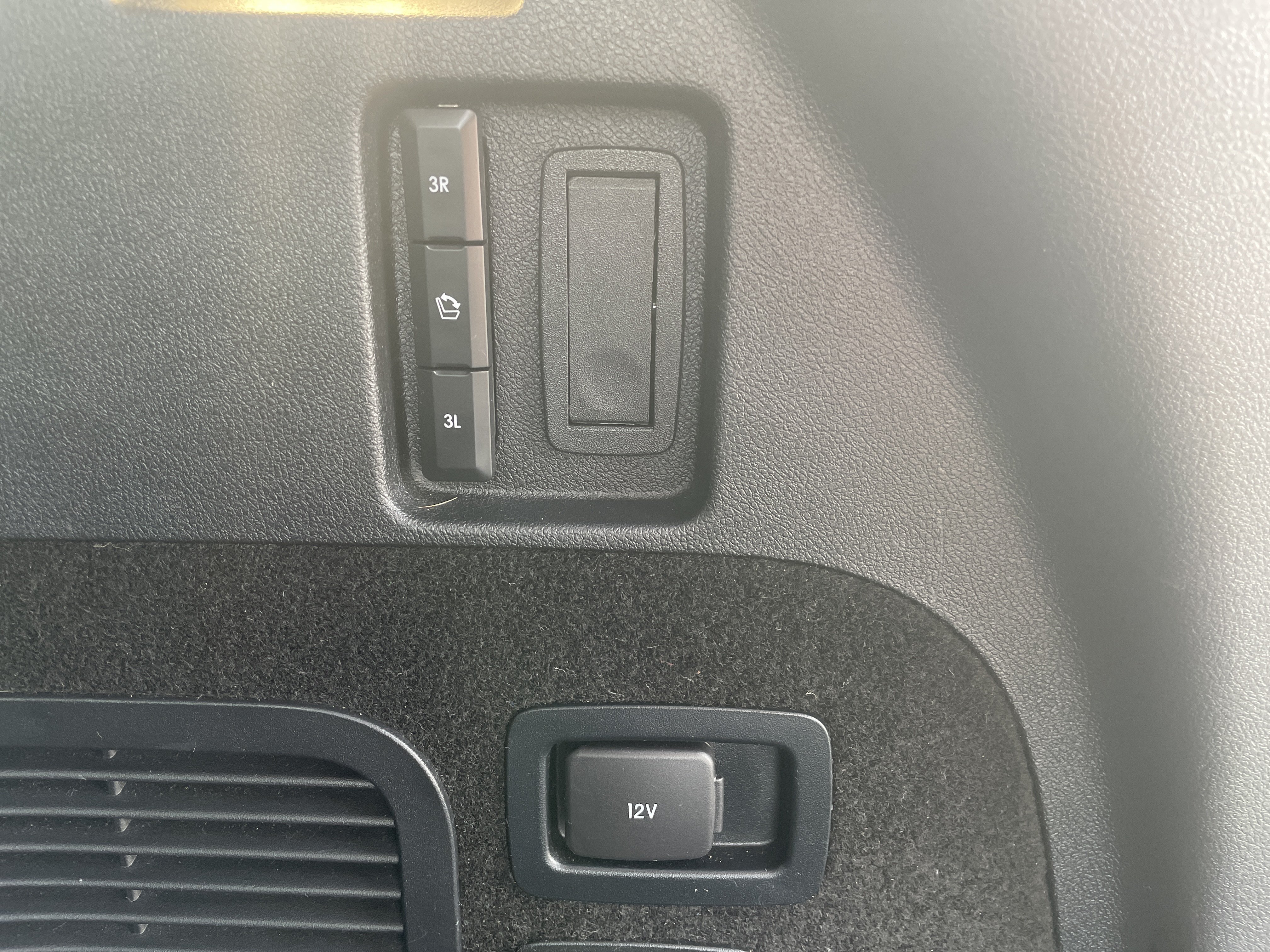 Used 2023 Lincoln Aviator Reserve AWD/4WD image 38