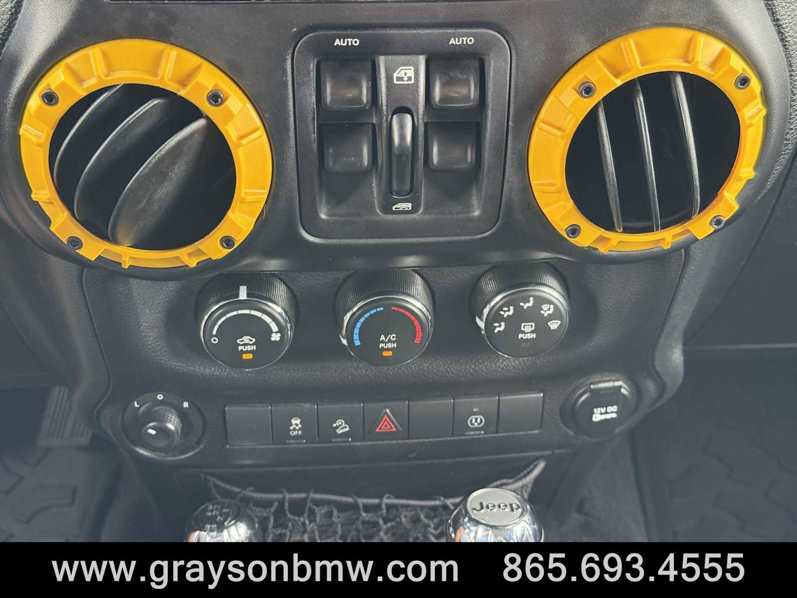 Used 2015 Jeep Wrangler Unlimited Sahara image 17