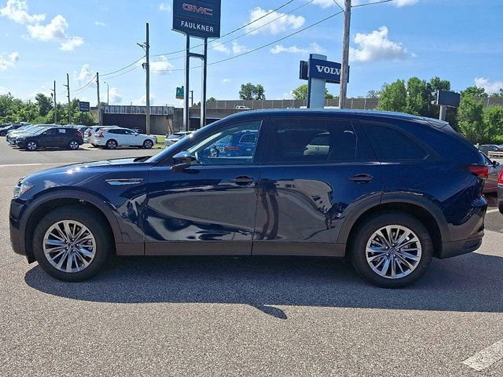 Used 2024 MAZDA CX-90 Plug-In Hybrid w/ Preferred image 4