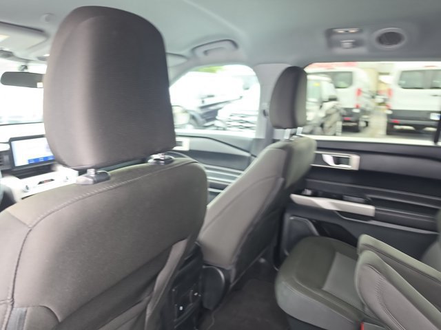 Certified 2024 Ford Explorer XLT RWD image 15