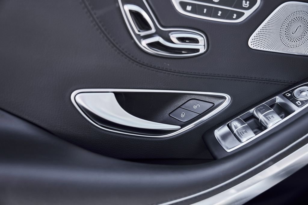 Used 2016 Mercedes-Benz S 63 AMG 4MATIC Coupe image 29