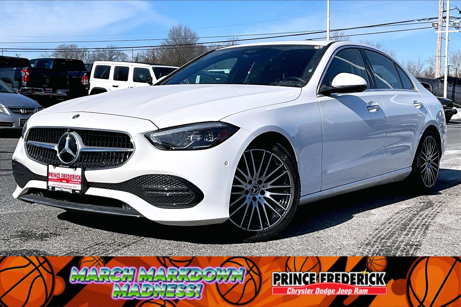 Used 2022 Mercedes-Benz C 300 4MATIC Sedan image 3