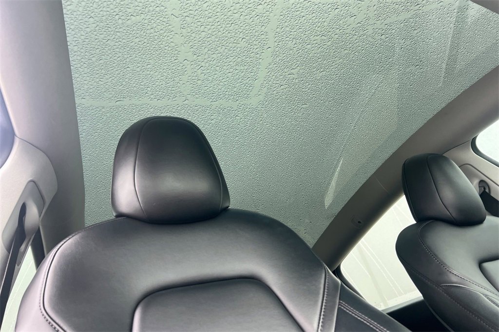 Used 2022 Tesla Model Y Long Range image 19
