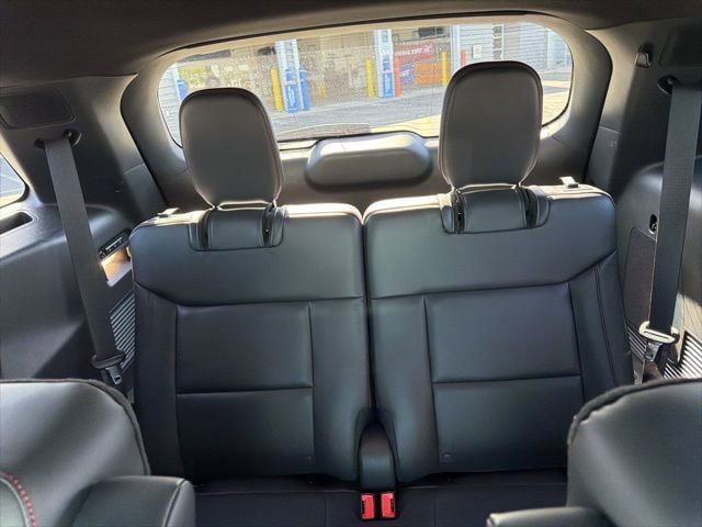 Used 2025 Ford Explorer ST AWD/4WD image 27